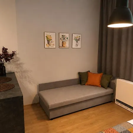 Shades Of 3 Apartman *