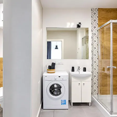 Shades Of 3 Apartman